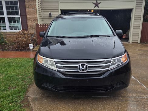 Used 2011 Honda Odyssey EX-L image 2