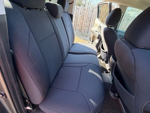 Used 2020 Toyota Tacoma SR image 9