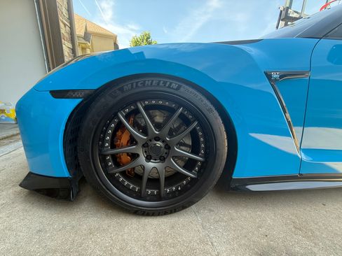 Used 2017 Nissan GT-R Premium AWD/4WD image 16