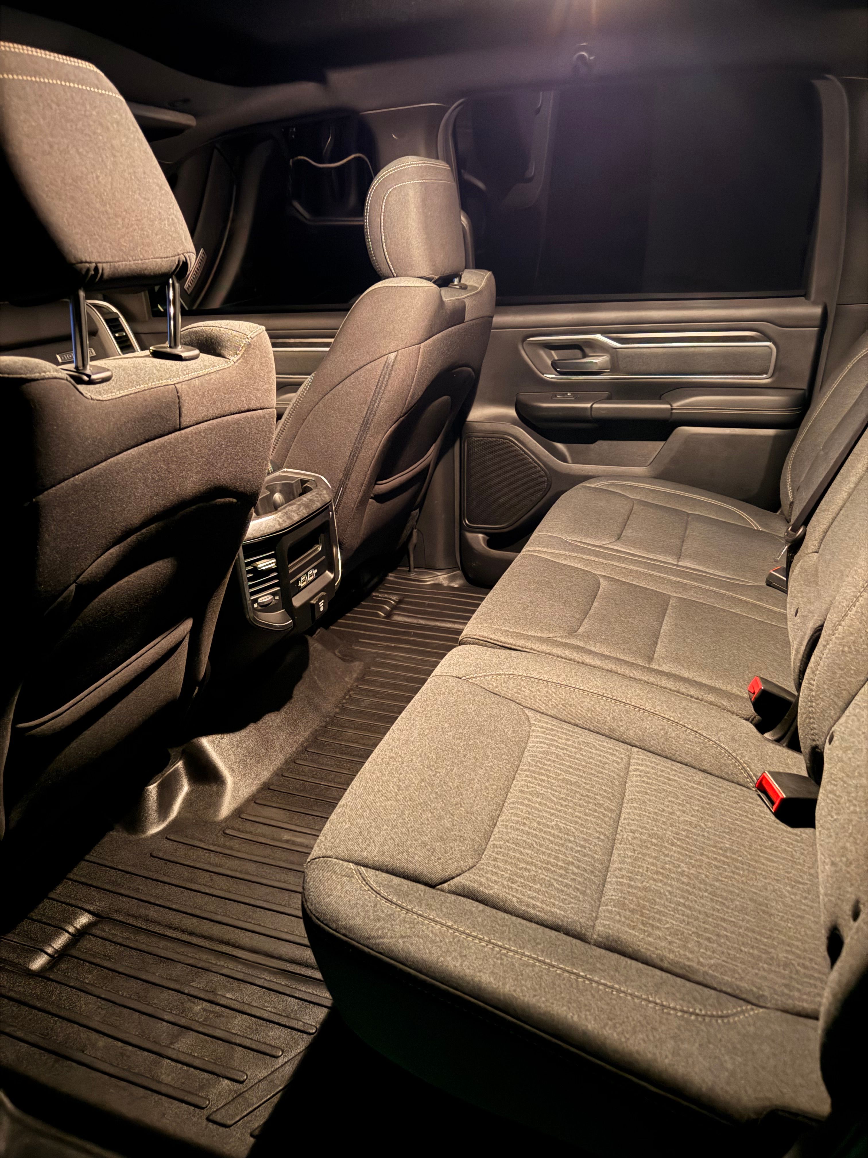Used 2019 RAM 1500 Big Horn AWD/4WD image 11