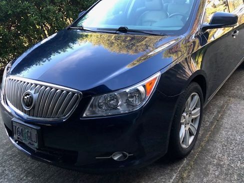 Used 2010 Buick LaCrosse CXL image 2