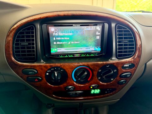 Used 2006 Toyota Tundra Limited image 17