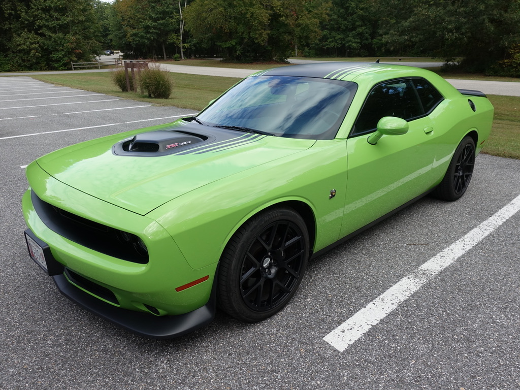 Used 2015 Dodge Challenger R/T Scat Pack RWD image 1