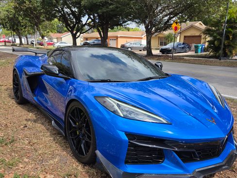 Used 2024 Chevrolet Corvette Z06 w/ Stealth Interior Trim Package image 11