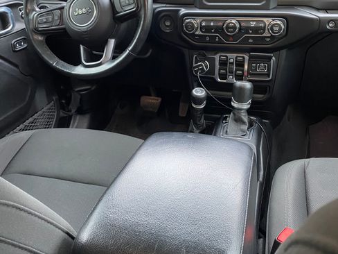 Used 2021 Jeep Wrangler Unlimited Sport image 9