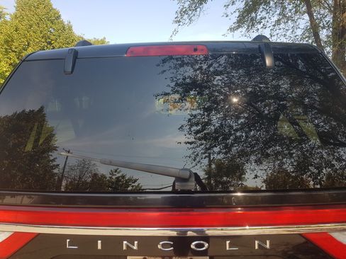 Used 2017 Lincoln Navigator L Select image 6