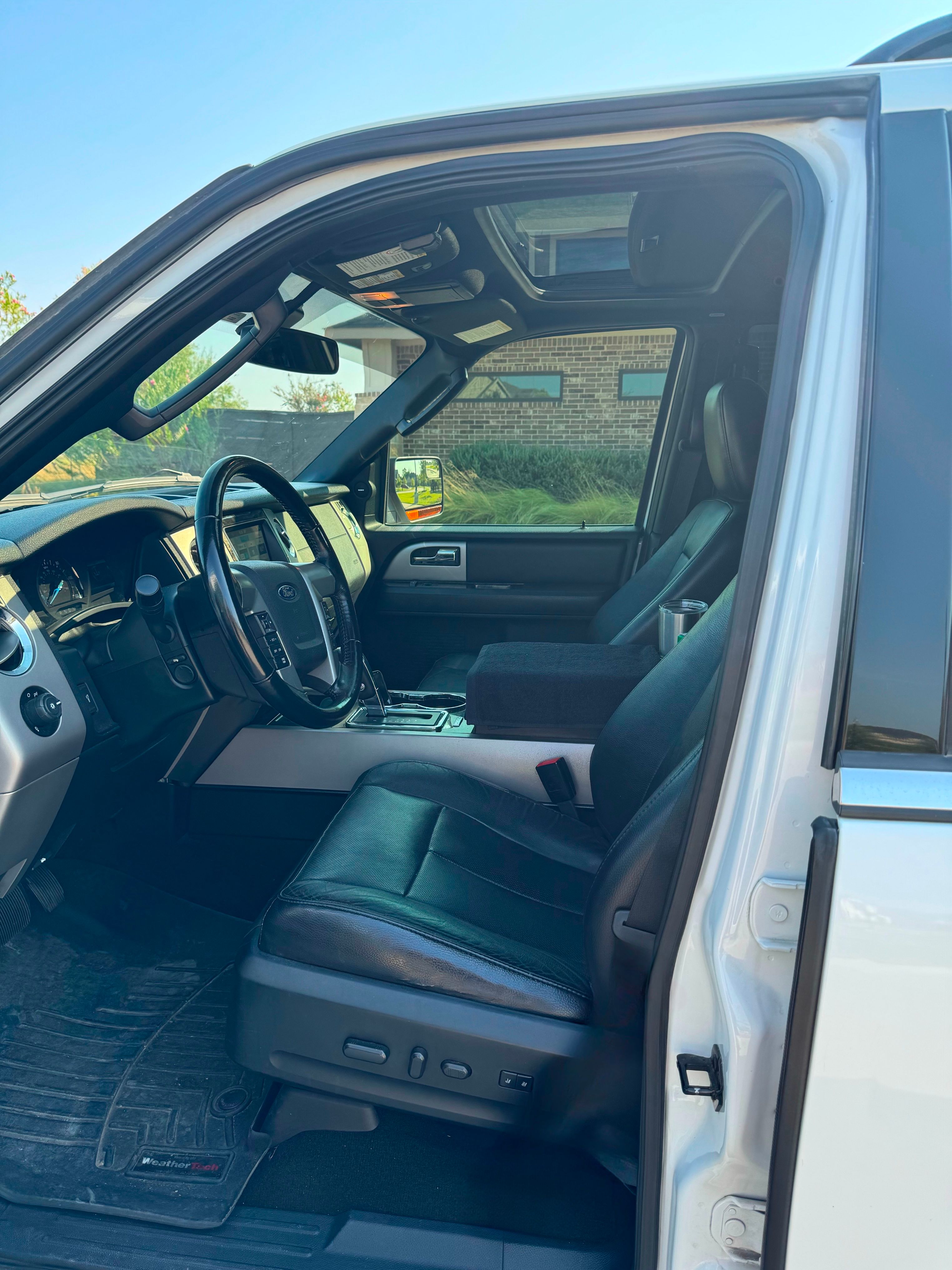 Used 2017 Ford Expedition Limited AWD/4WD image 16