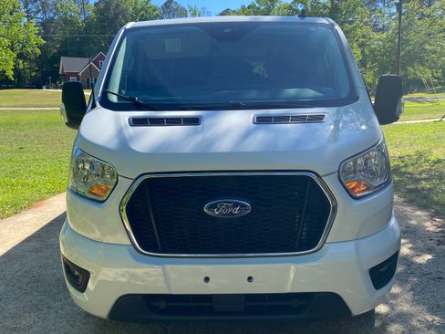 Used 2022 Ford Transit 350 XLT RWD image 2