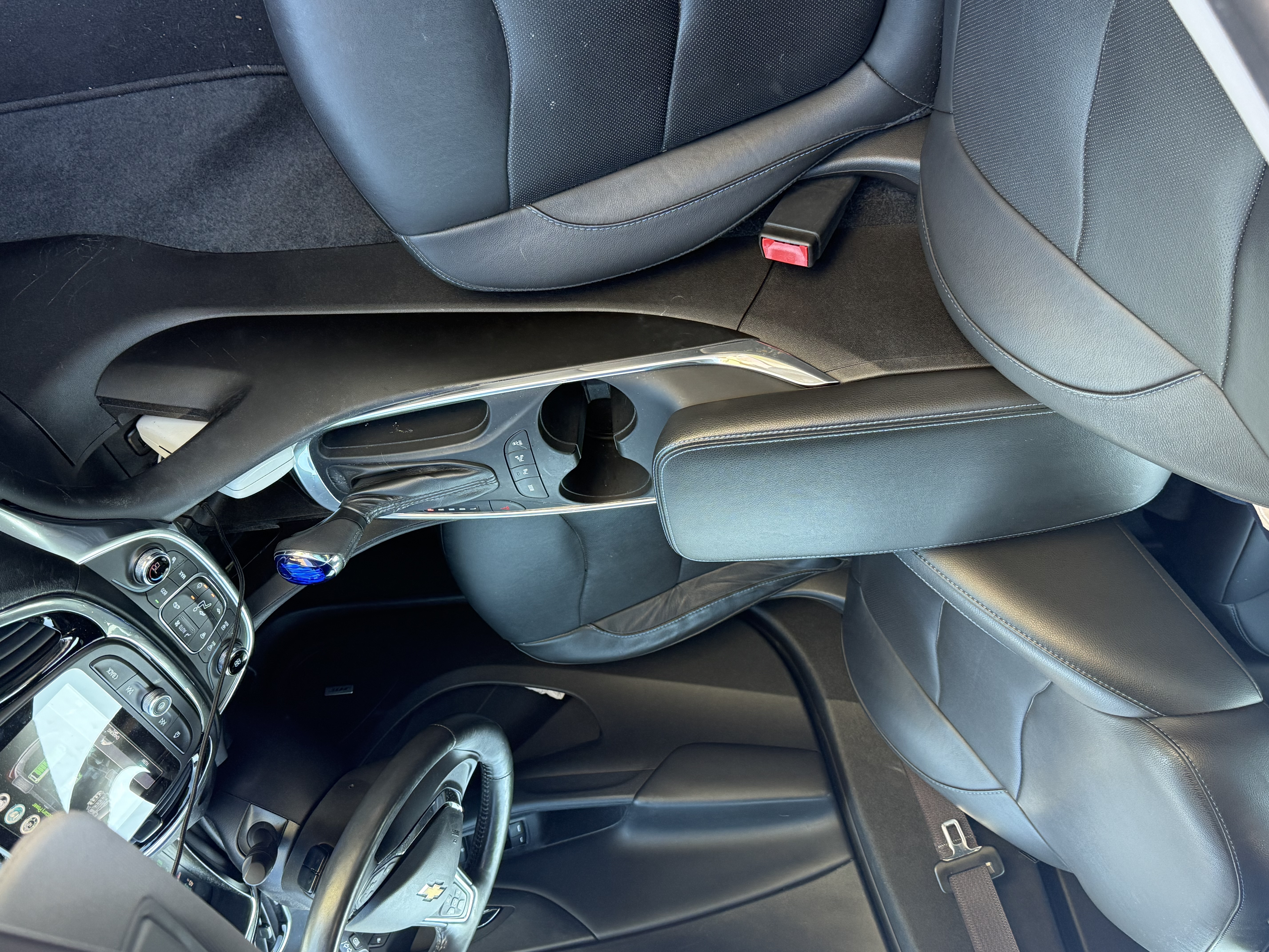 Used 2017 Chevrolet Volt Premier w/ Driver Confidence II Package FWD image 10