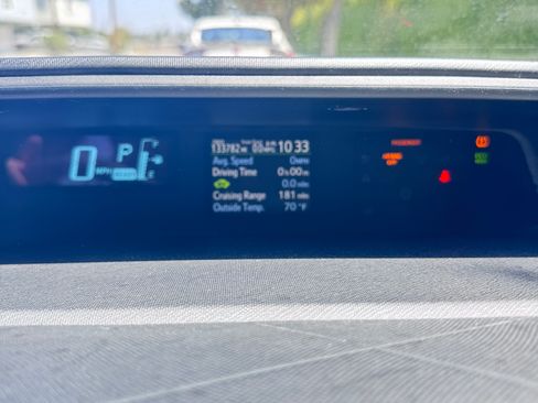 Used 2014 Toyota Prius C One FWD image 17