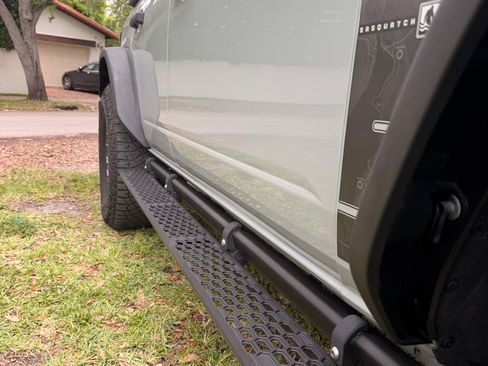 Used 2023 Ford Bronco Everglades AWD/4WD image 12