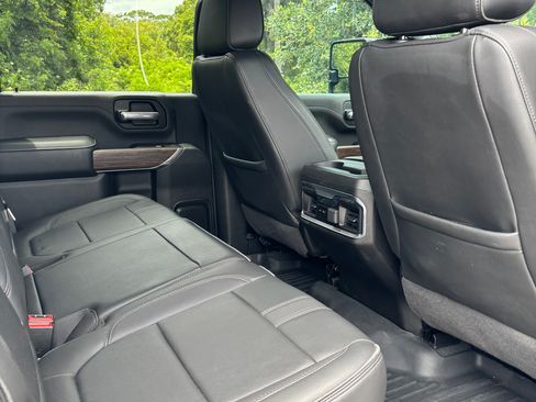 Used 2022 Chevrolet Silverado 3500 High Country AWD/4WD image 10