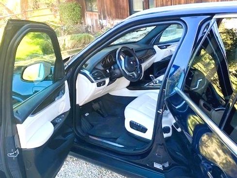 Used 2018 BMW X5 xDrive40e image 9