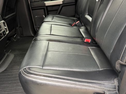 Used 2019 Ford F150 Lariat w/ Equipment Group 502A Luxury image 6