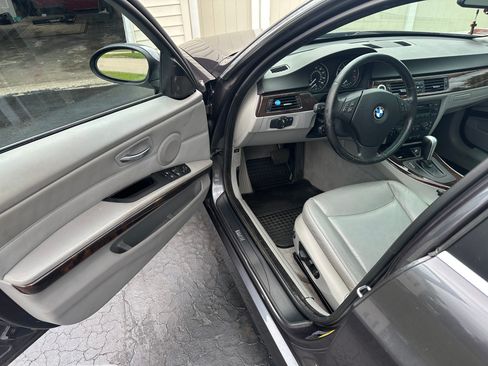 Used 2006 BMW 330xi Sedan AWD/4WD image 9