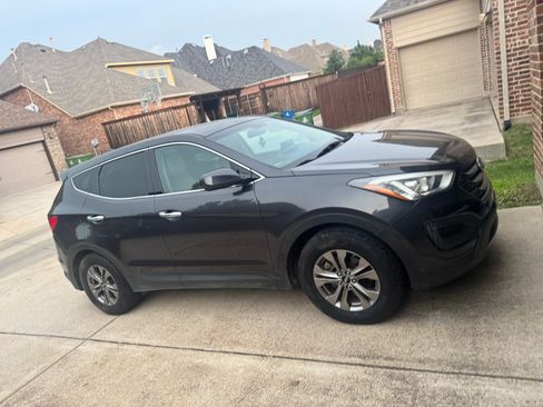 Used 2016 Hyundai Santa Fe Sport FWD image 2