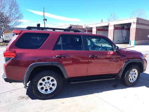 Used 2011 Toyota 4Runner Trail image 2