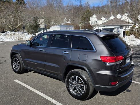 Used 2019 Jeep Grand Cherokee Limited image 4