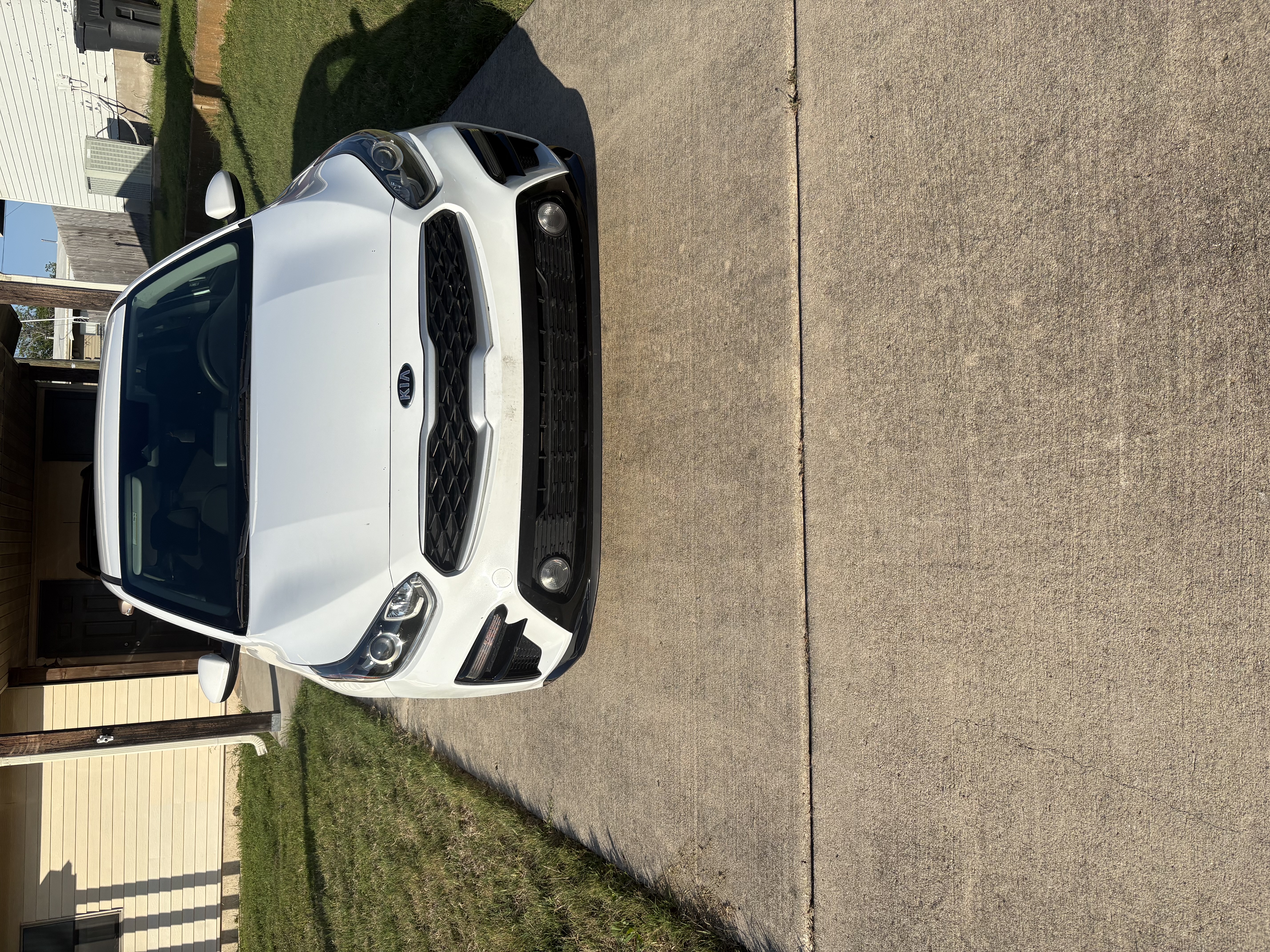 Used 2021 Kia Forte LXS FWD image 2
