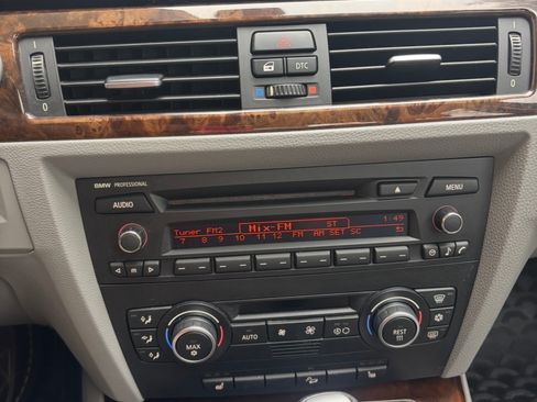 Used 2009 BMW 328i xDrive Sedan image 13