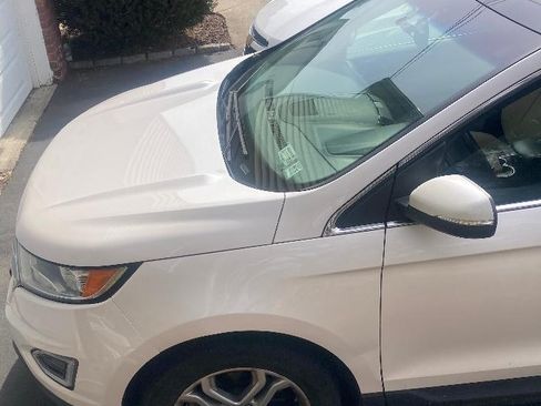 Used 2017 Ford Edge Titanium w/ Equipment Group 301A image 4