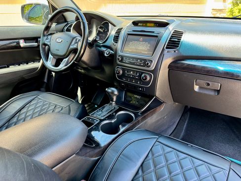 Used 2014 Kia Sorento EX w/ EX V6 Touring Package AWD/4WD image 18