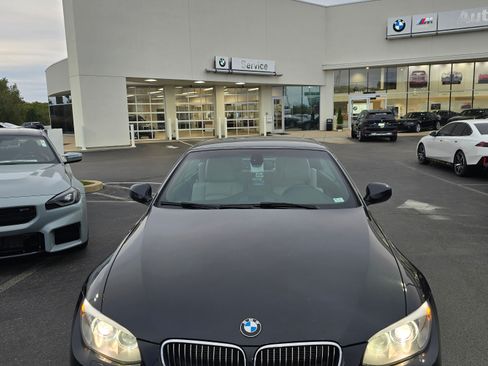 Used 2013 BMW 335i Convertible image 2