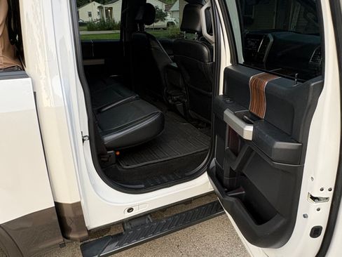 Used 2015 Ford F150 Lariat w/ Equipment Group 501A Mid AWD/4WD image 18