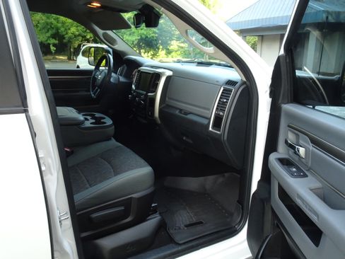 Used 2015 RAM 1500 Big Horn AWD/4WD image 10