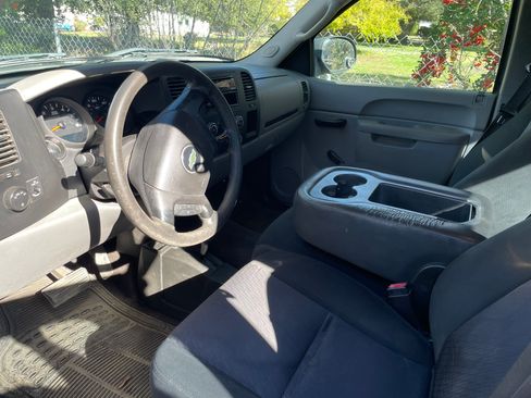 Used 2013 Chevrolet Silverado 1500 W/T image 12