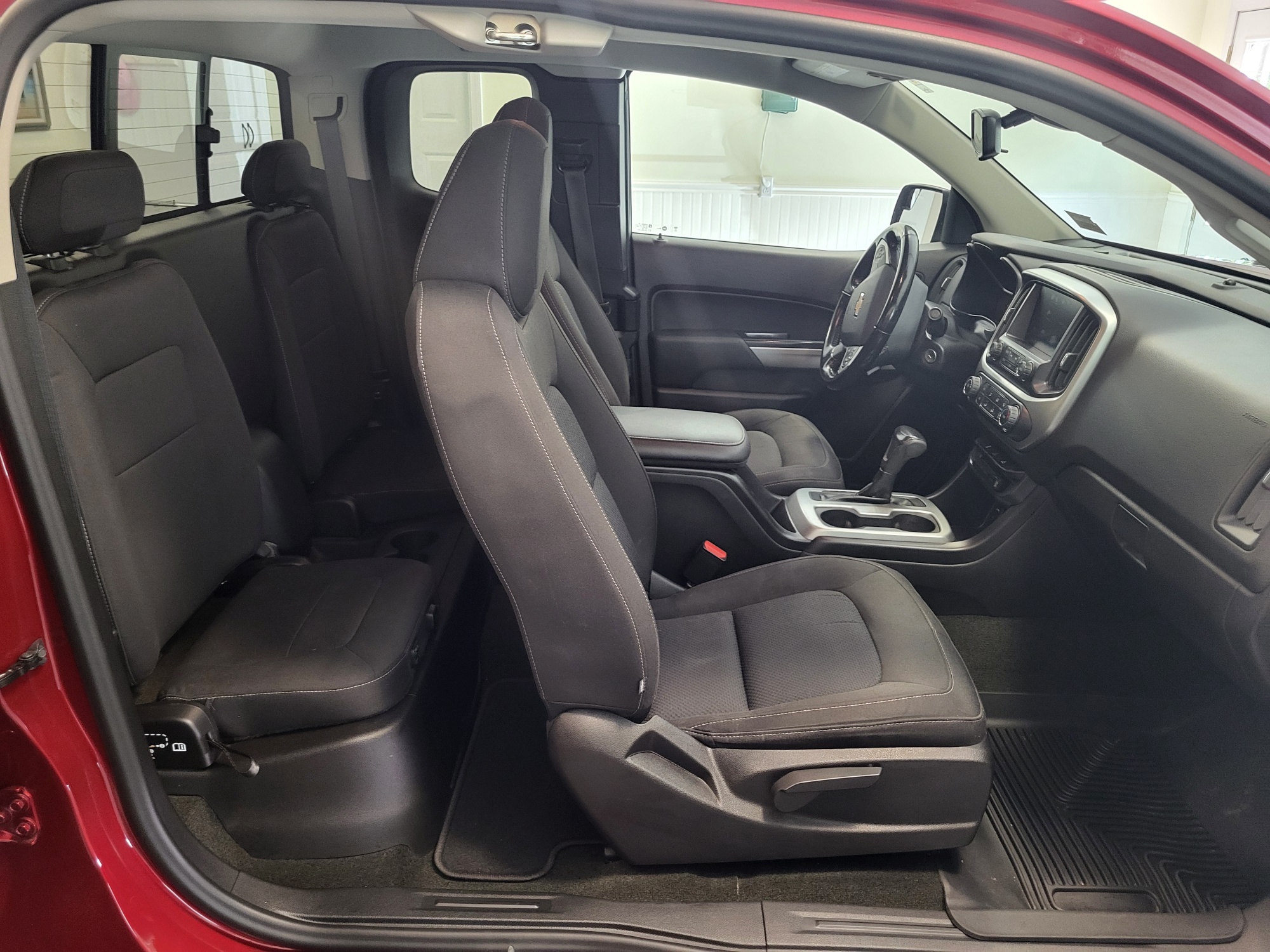 Used 2018 Chevrolet Colorado LT w/ LT Convenience Package AWD/4WD image 6