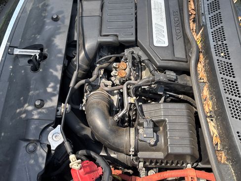 Used 2010 Honda Civic Hybrid Sedan image 10