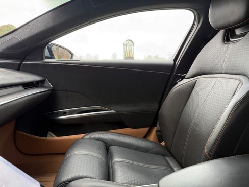 Used 2022 Lucid Air Grand Touring image 12