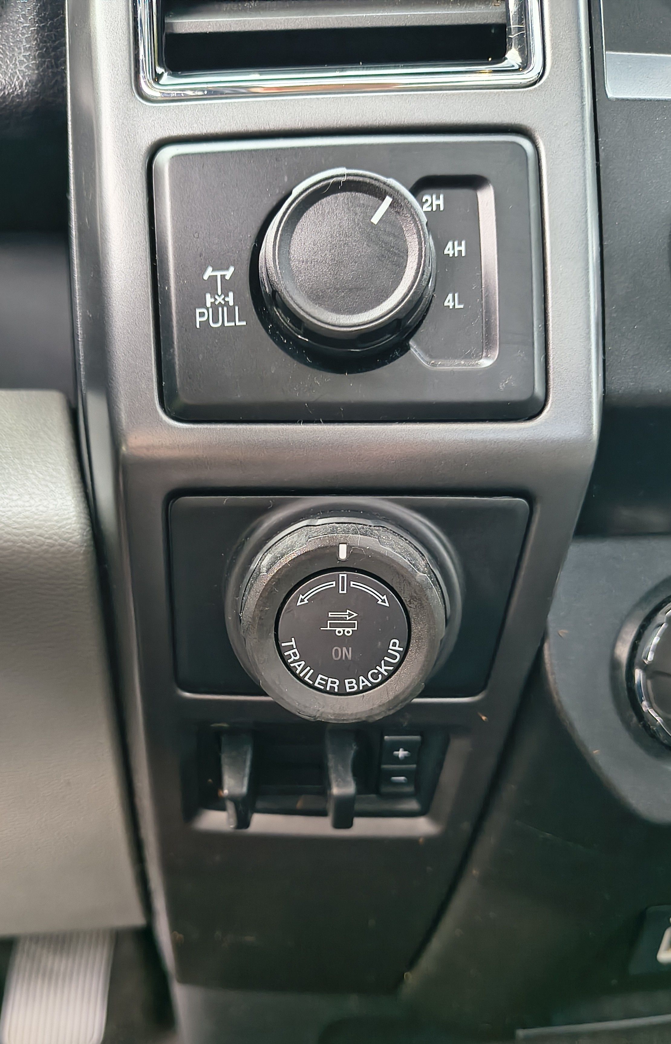 Used 2020 Ford F150 XLT w/ Equipment Group 302A Luxury AWD/4WD image 15