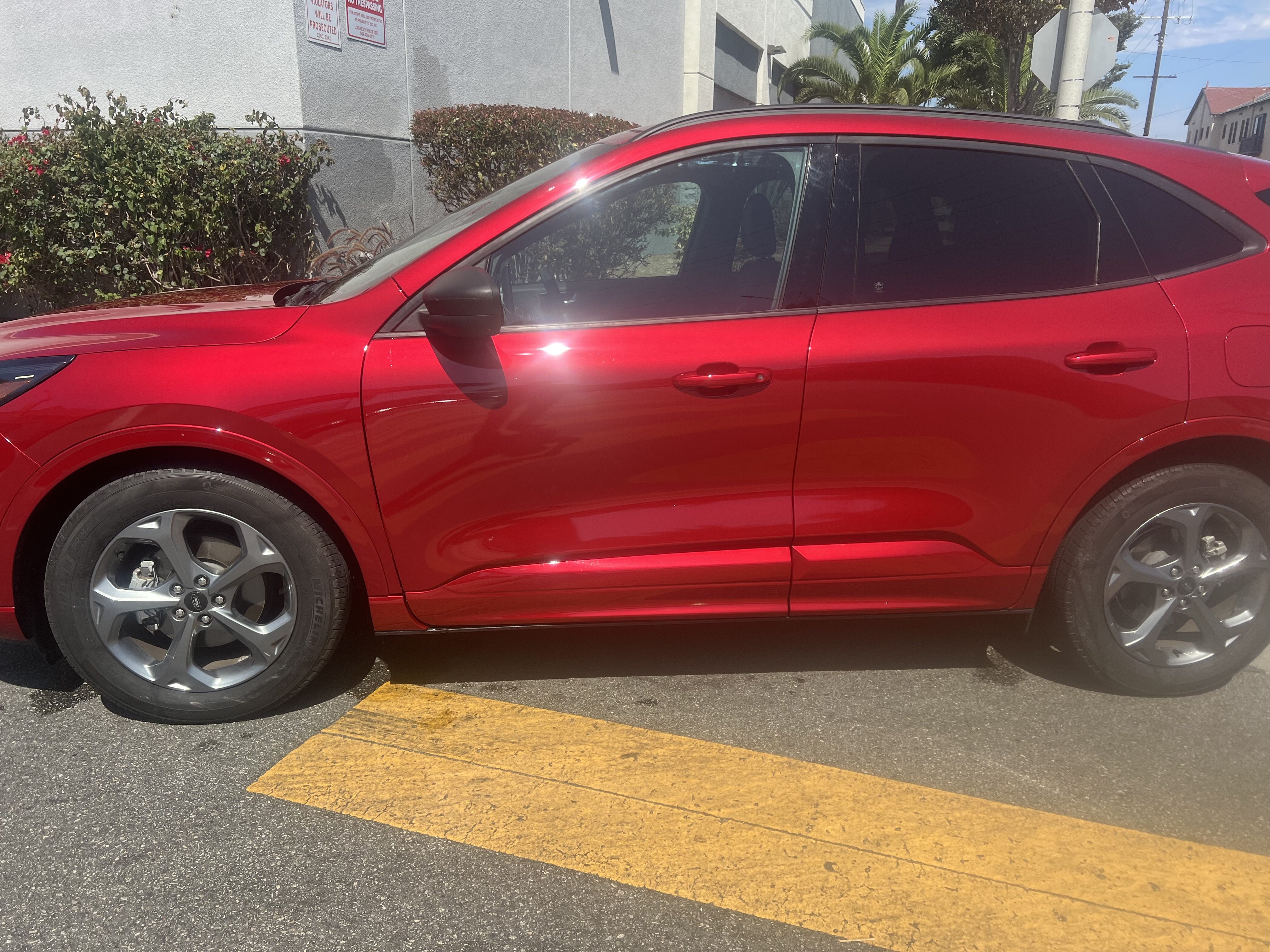 Used 2023 Ford Escape ST-Line w/ Tech Pack #1 FWD image 2