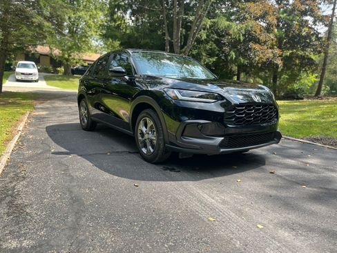 Used 2026 Honda HR-V LX image 2