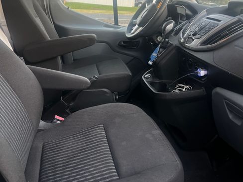 Used 2017 Ford Transit 350 XLT image 12