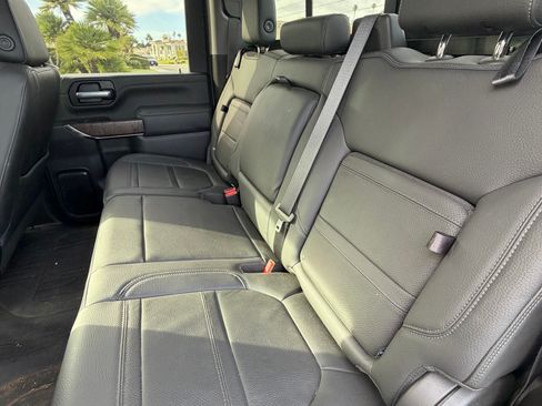 Used 2021 GMC Sierra 2500 Denali w/ Denali Ultimate Package image 11