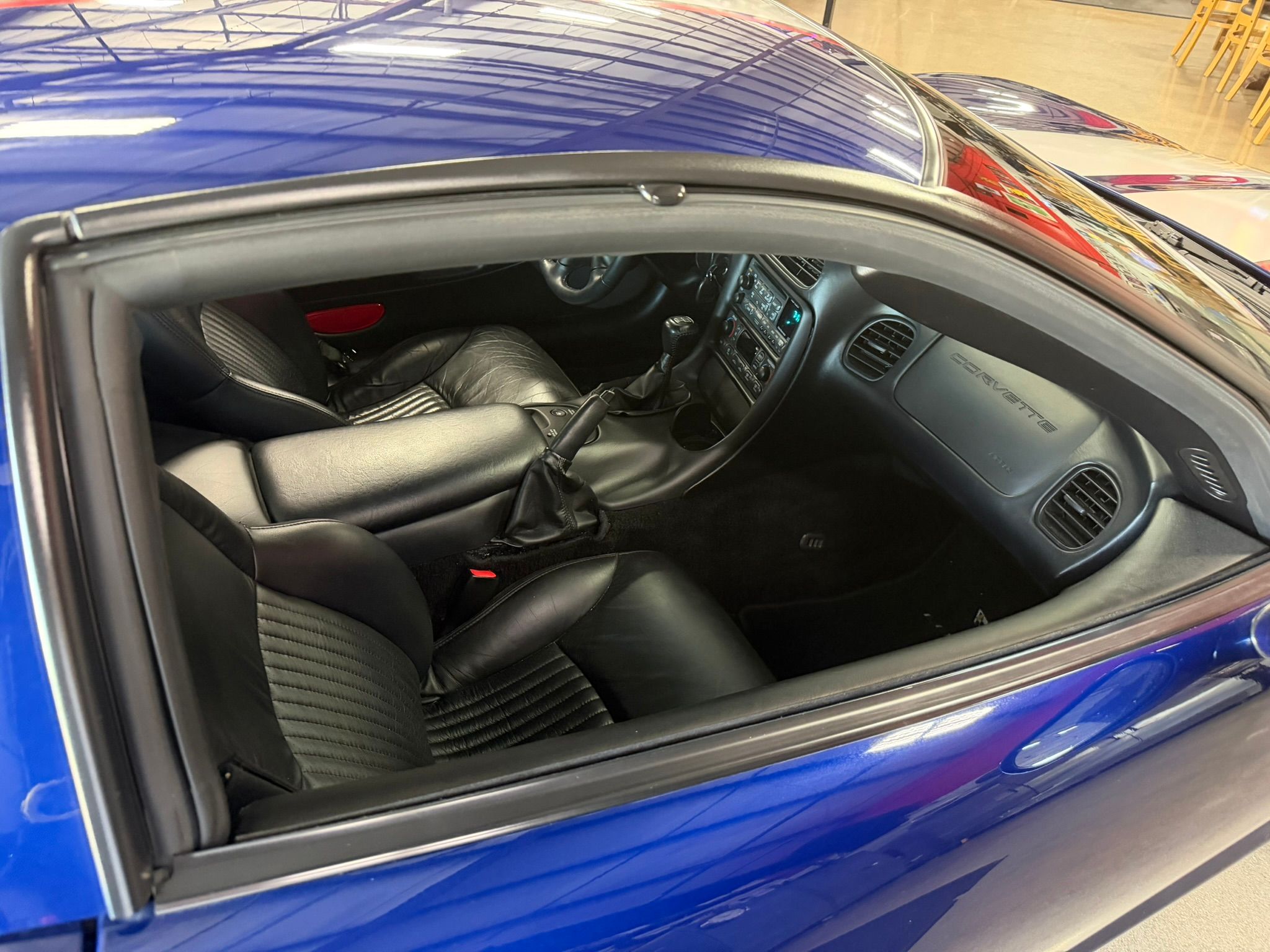 Used 2004 Chevrolet Corvette Z06 w/ Z06 Preferred Equipment Group RWD image 5