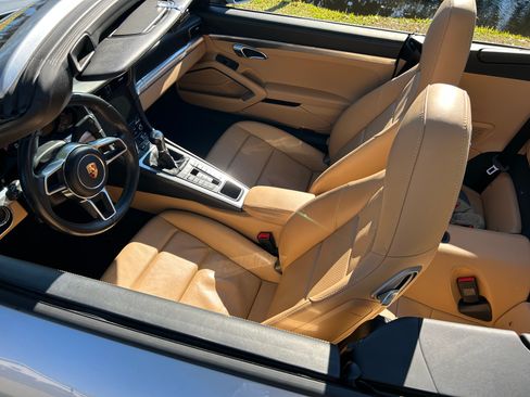 Used 2018 Porsche 911 Carrera image 13