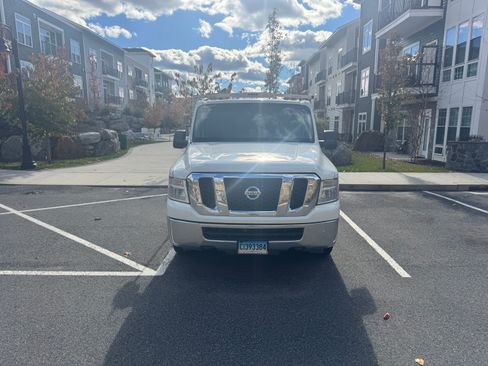 Used 2013 Nissan NV 2500 SV image 2