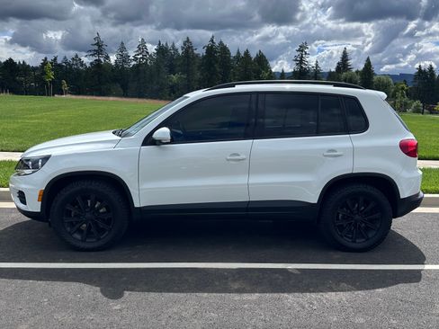 Used 2018 Volkswagen Tiguan Limited AWD/4WD image 5