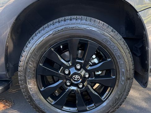 Used 2019 Toyota Sequoia Limited w/ Safety & Convenience Package AWD/4WD image 15