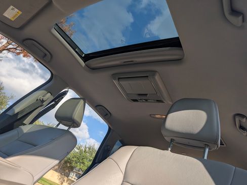 Used 2017 Honda Pilot Touring image 13