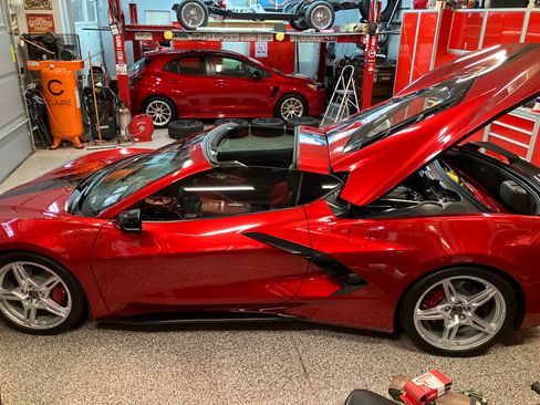 Used 2023 Chevrolet Corvette Stingray Preferred Cpe w/ Z51 Performance Package image 9