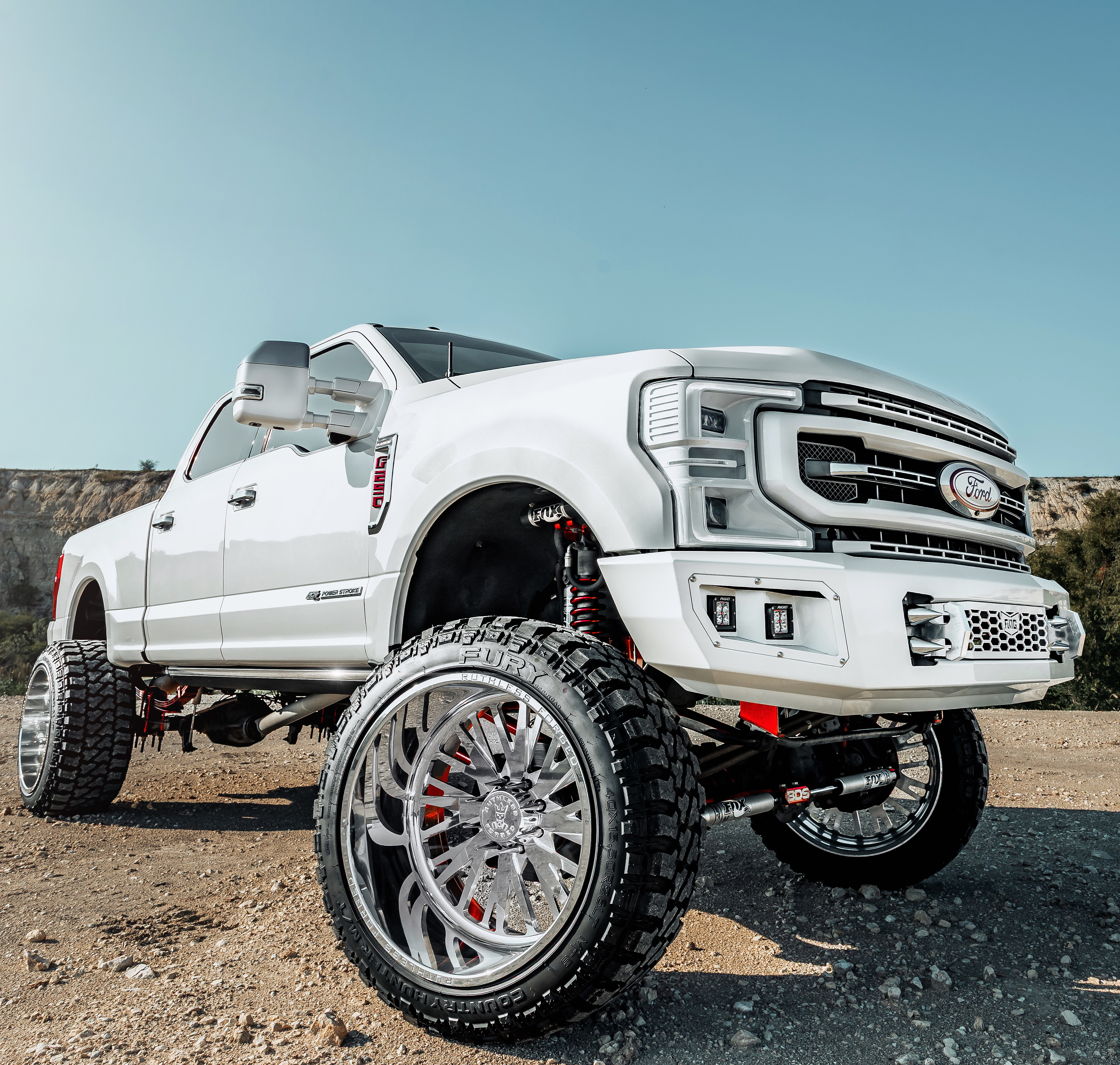 Used 2017 Ford F250 Platinum w/ Platinum Ultimate Package AWD/4WD image 10