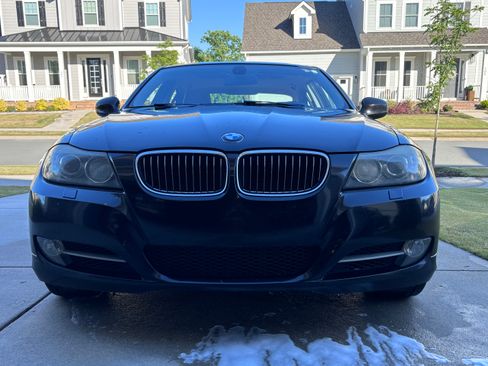 Used 2011 BMW 335i xDrive Sedan AWD/4WD image 13
