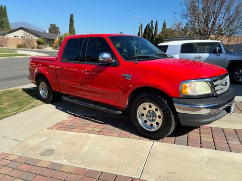 Used 2001 Ford F150 XLT image 4