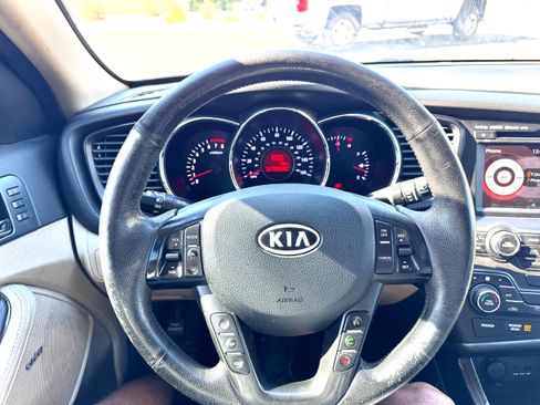 Used 2011 Kia Optima EX w/ Premium Pkg image 13