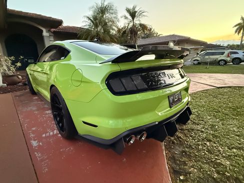 Used 2020 Ford Mustang GT image 5